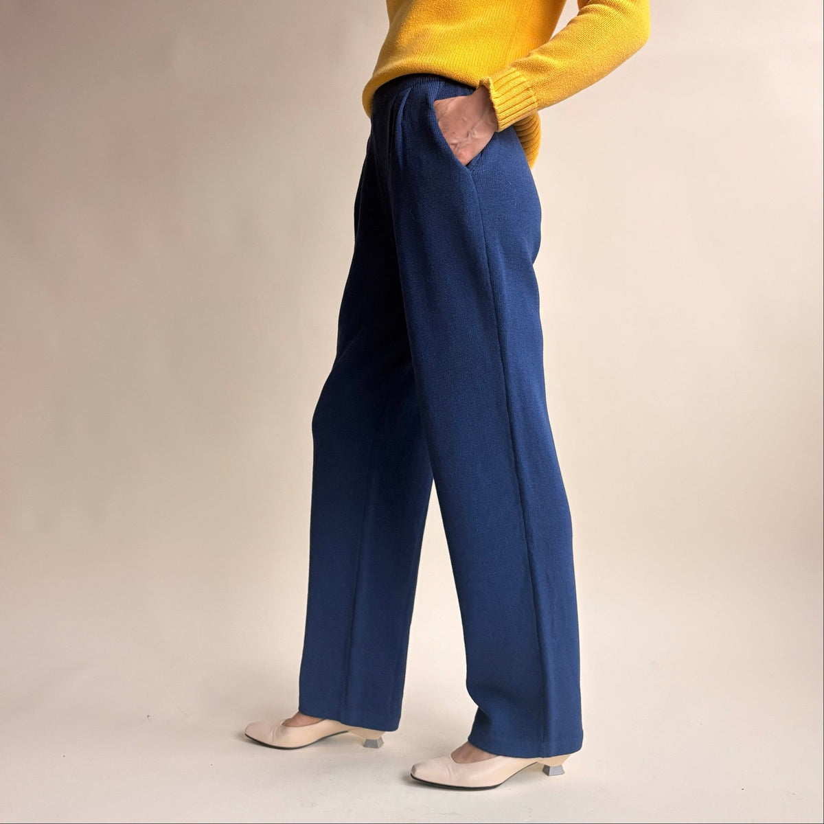 St. John Knits Royal Blue Pleated Knit Trousers - Classic Old Money Style, Size 4