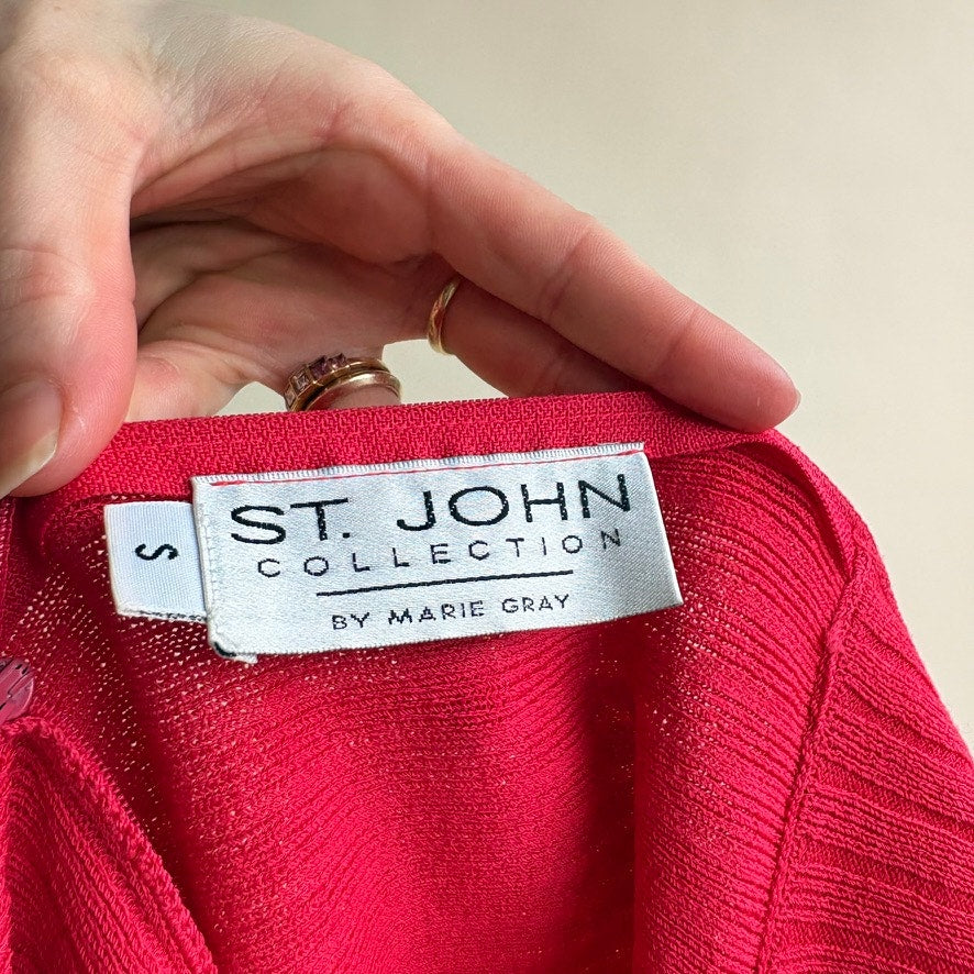 St. John by Marie Gray Red Ribbed Top - Mock Neck, Short Sleeve, Size S