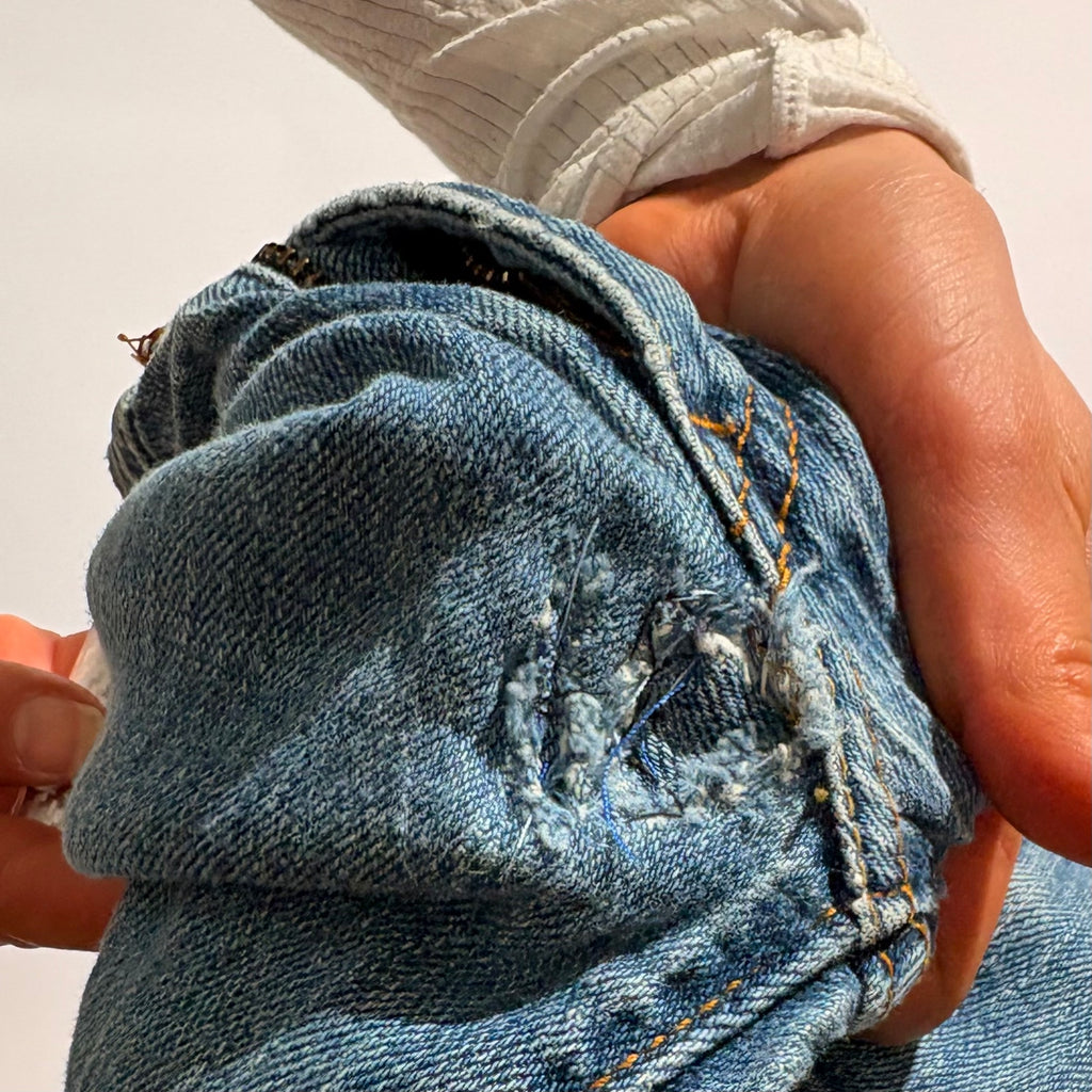 Levi's 318 Super Low Bootcut Jeans - Size 3