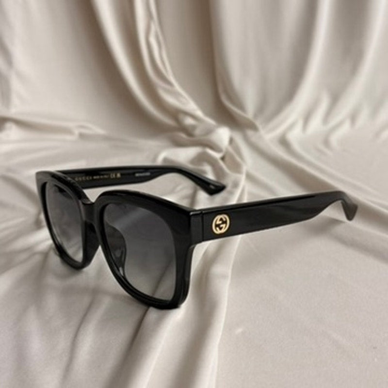 Gucci GG1338S Unisex Sunglasses - Black Acetate, Gold GG Logo, Brand New