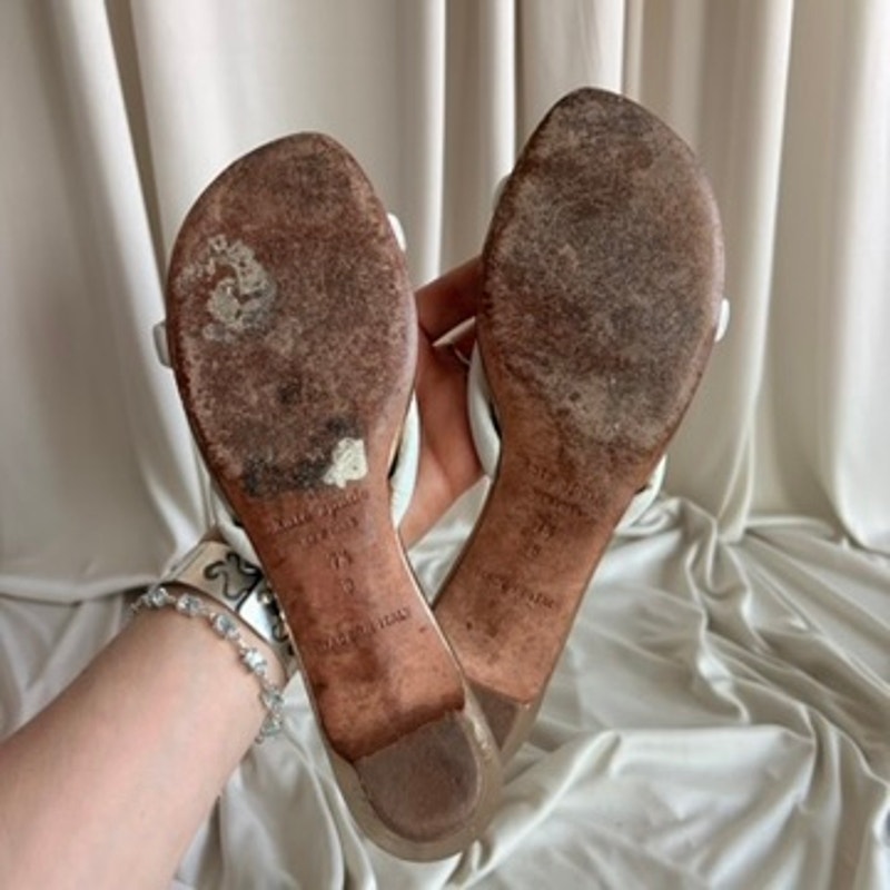 Kate Spade White Knotted Sandals - Gold Tips, 1" Heel, Size 7.5