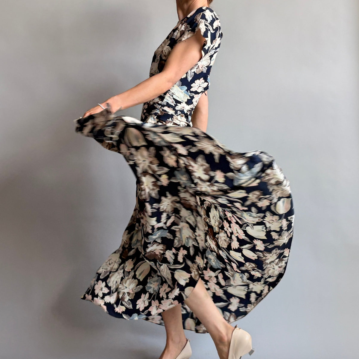 Debora Kuchme Navy Floral Ruched Maxi Dress - Size 4