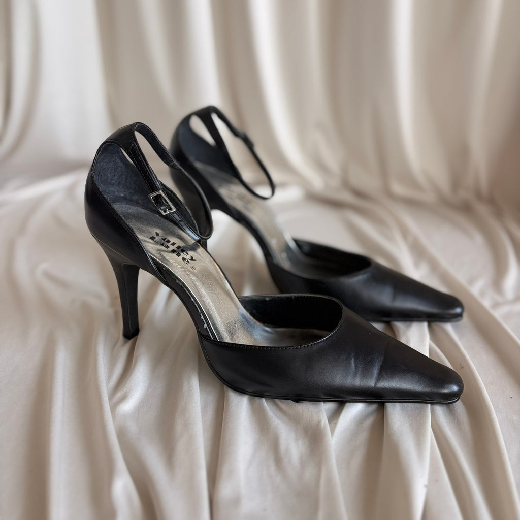 Valley Lane Black Pointed Pumps - Ankle Strap, Genuine Leather, Size 8
