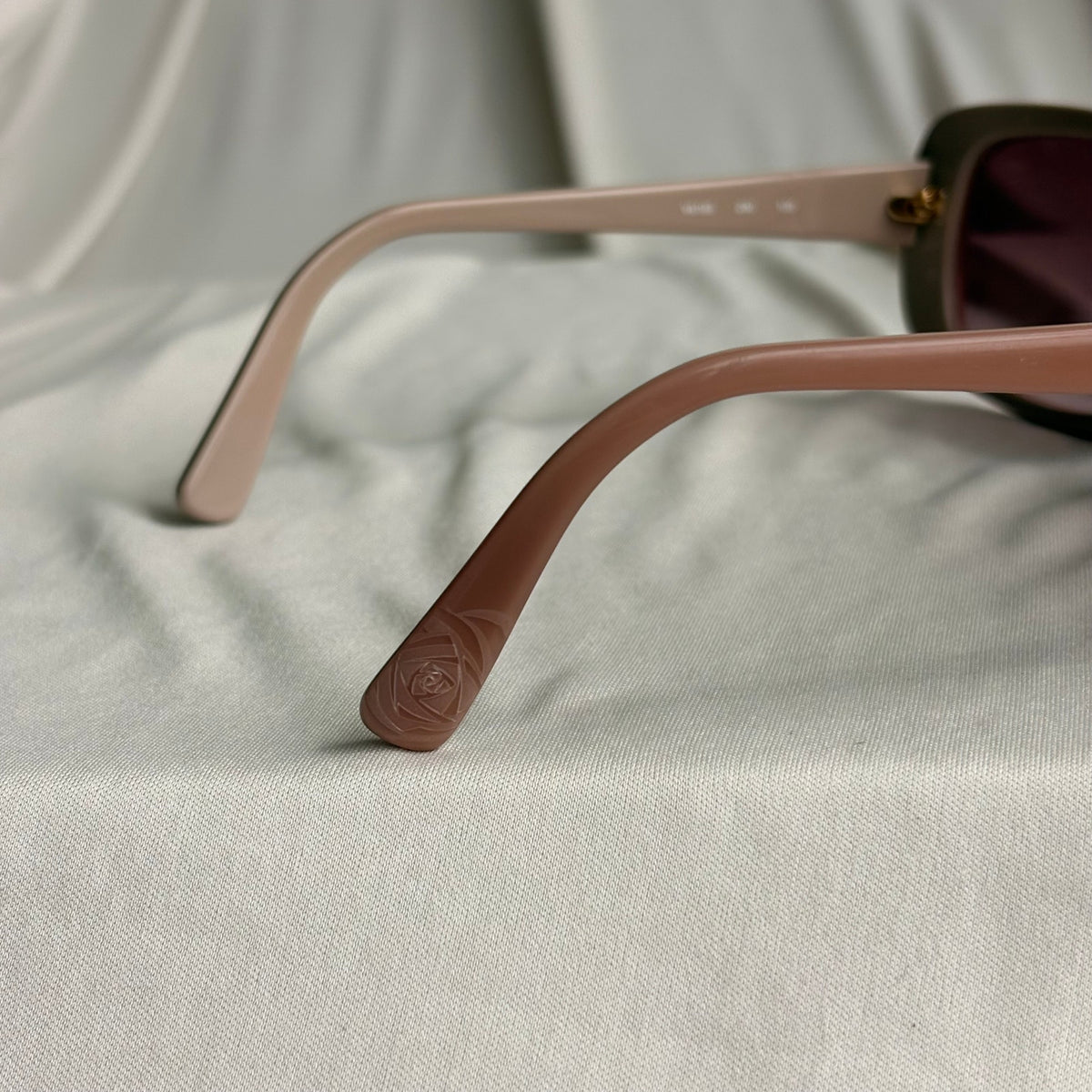 Valentino V619S Rectangular Sunglasses - Dusty Pink, Floral Scroll