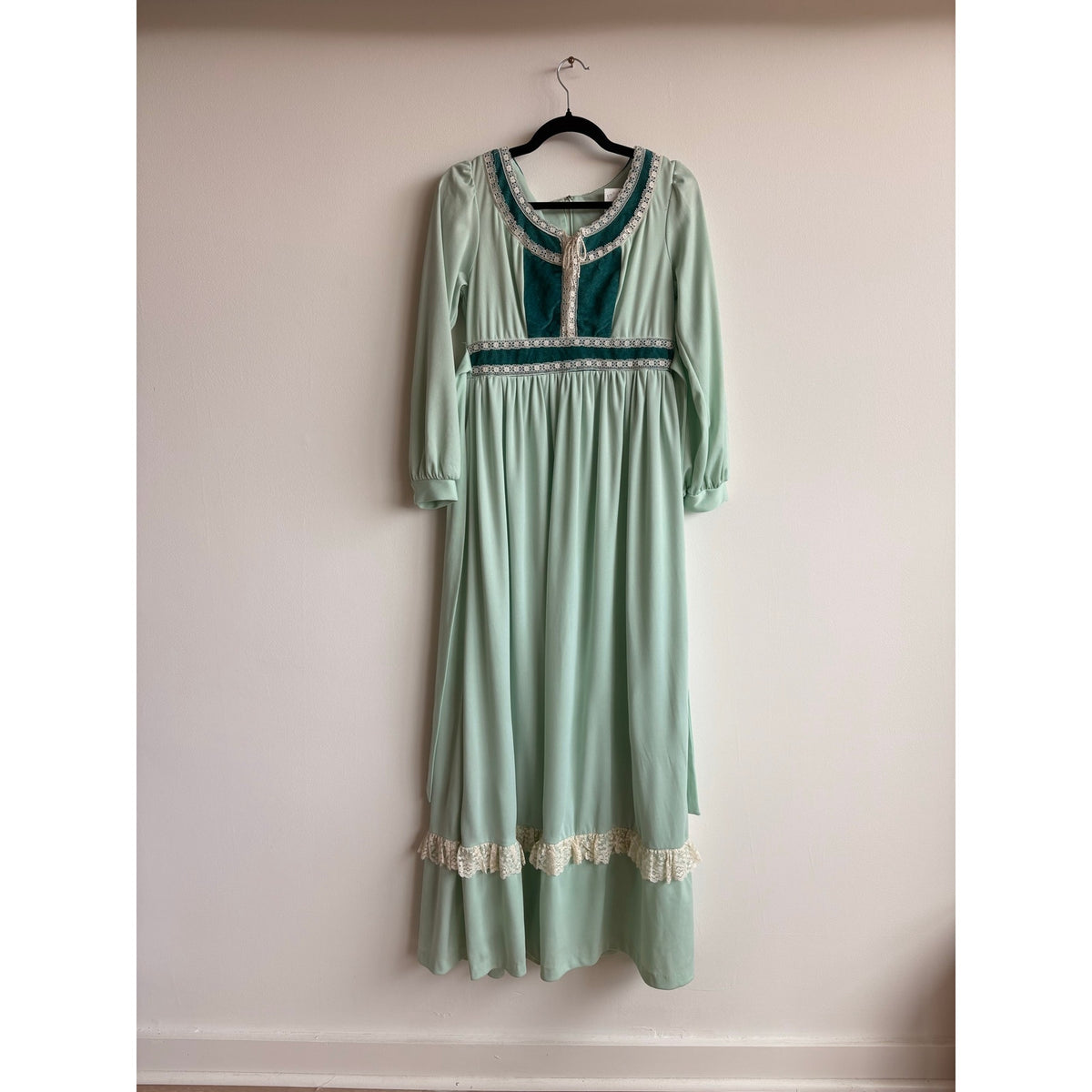 JCPenney Vintage 70s Mint Green Prairie Dress - Lace Trim