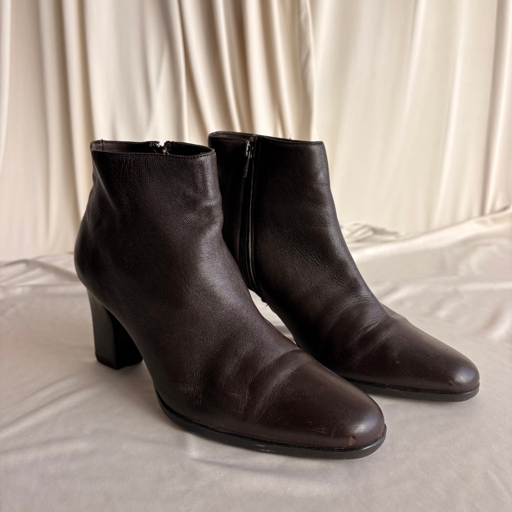 Vintage Brown Aerosoles Round Toe Ankle Boots - Side Zip, 2.5" Heel