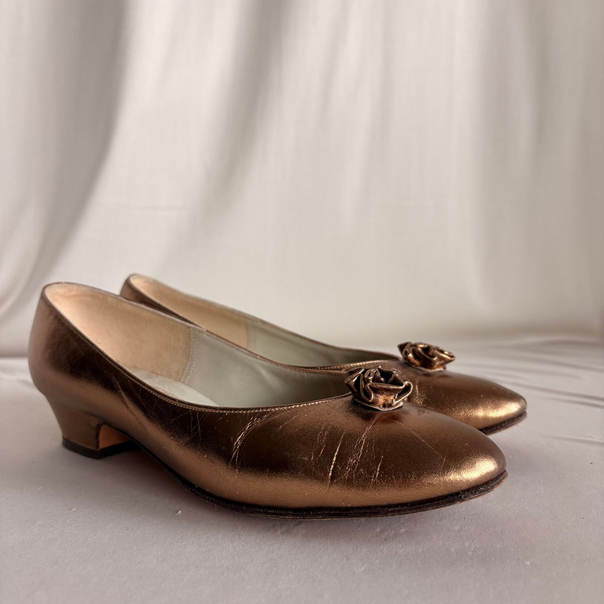 Vintage Gold Leather Round Toe Pumps - Leather Flower Detail, 1" Heel