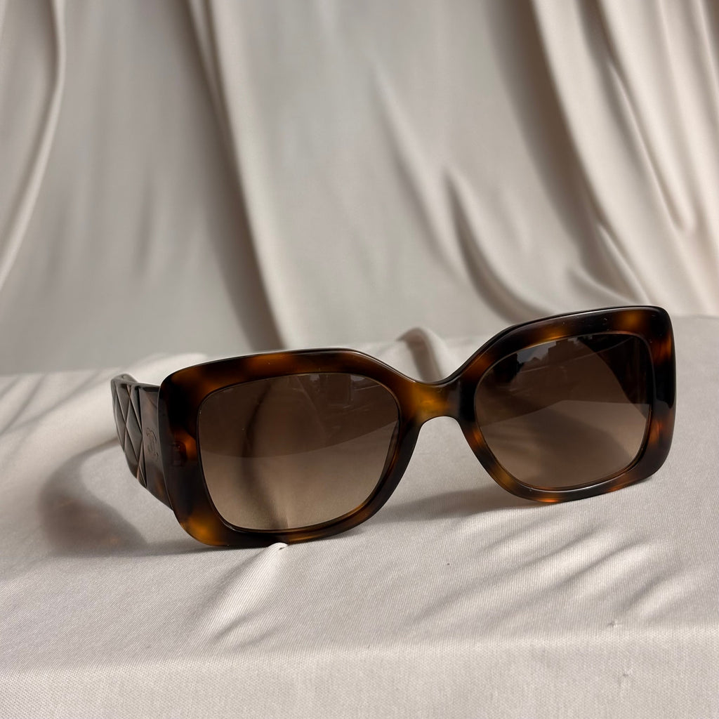 Vintage Chanel 5019 Sunglasses - Havana Tortoise, Quilted CC