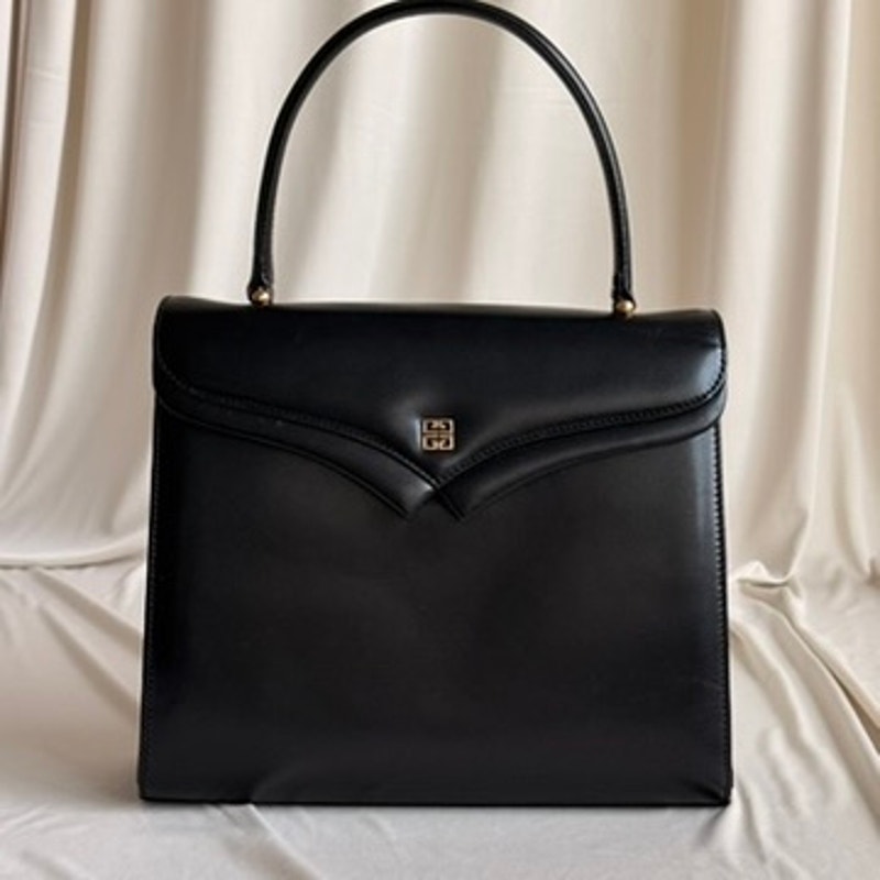 Givenchy 4G Logo Leather Shoulder Bag - Black, Gold Hardware