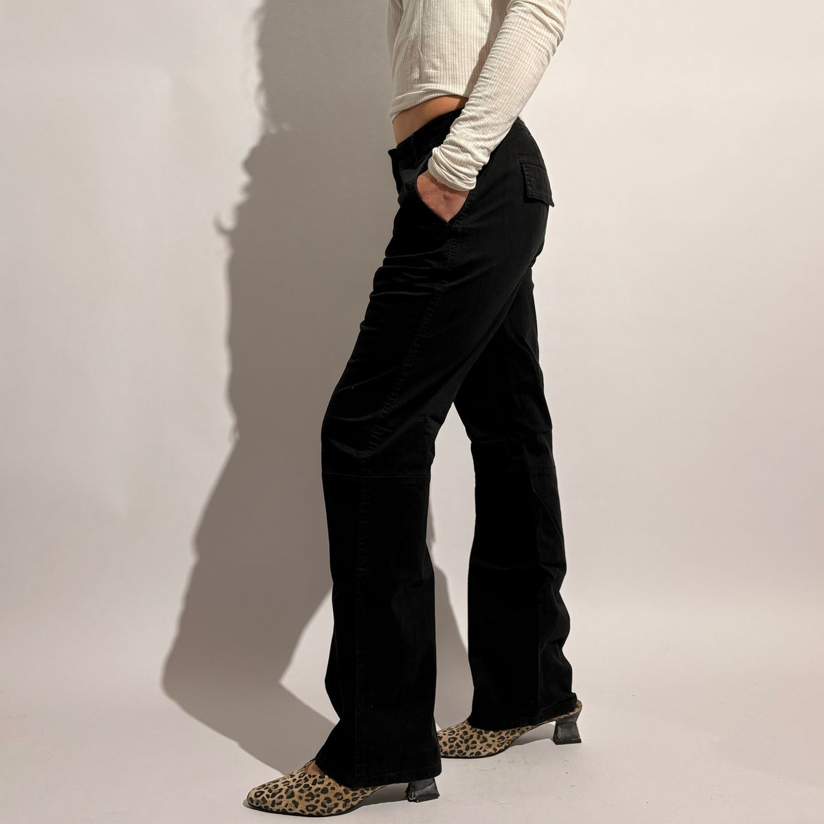 Vintage Chico's Black Low Rise Cargo Pants - Size 0