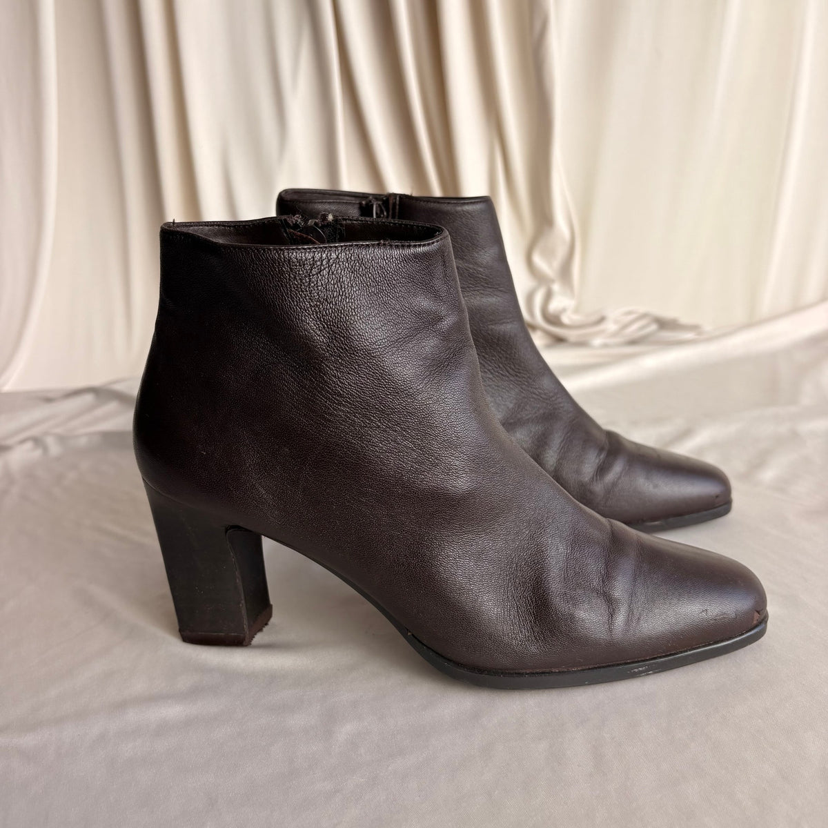 Vintage Brown Aerosoles Round Toe Ankle Boots - Side Zip, 2.5" Heel