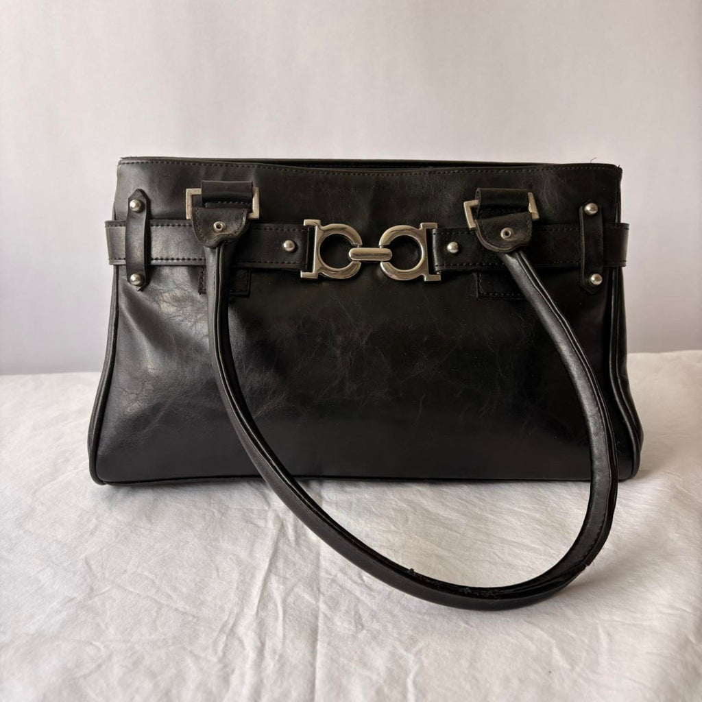 Vintage Delluka Black Leather Shoulder Bag - Silver Hardware