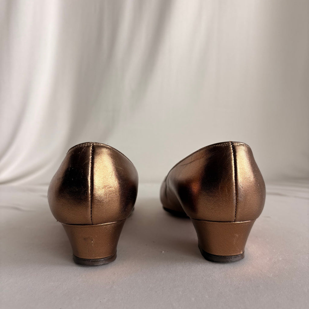 Vintage Gold Leather Round Toe Pumps - Leather Flower Detail, 1" Heel