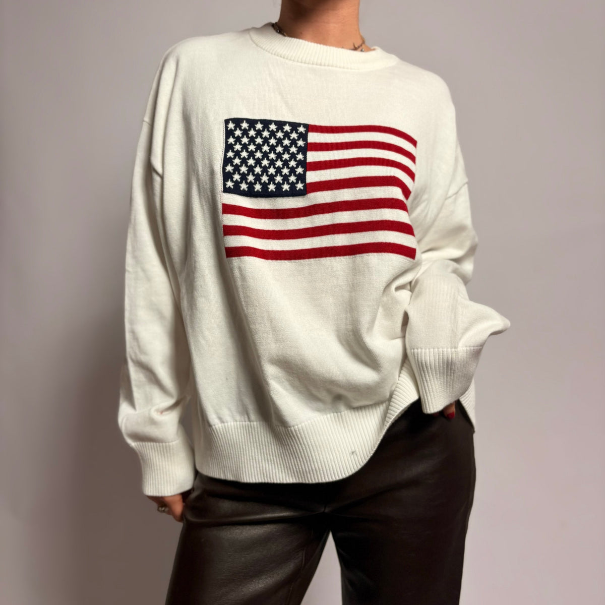 Vigoss White Crew Neck Sweater - NWT, Size Large