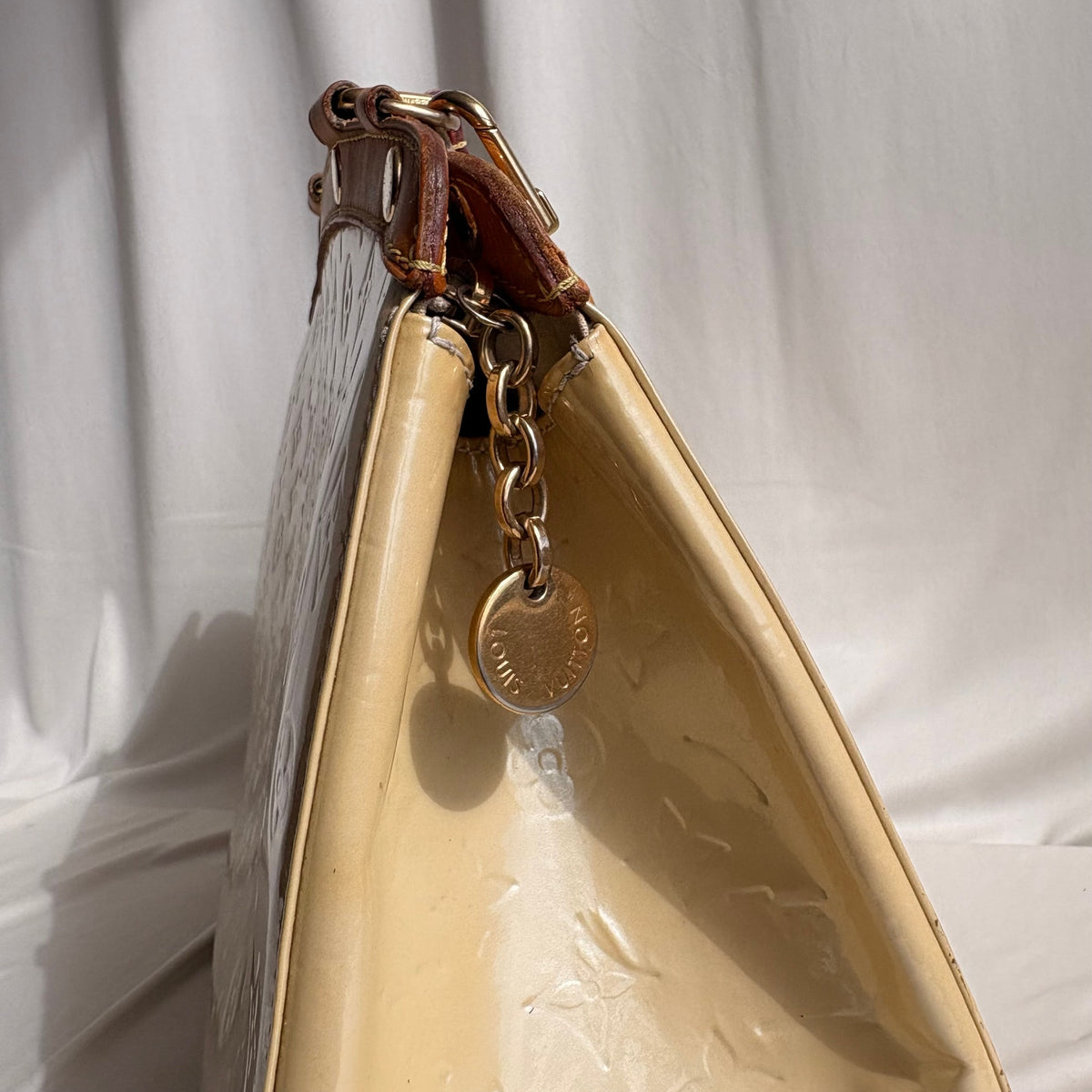 Louis Vuitton Brea GM Bag - Blanc Corail