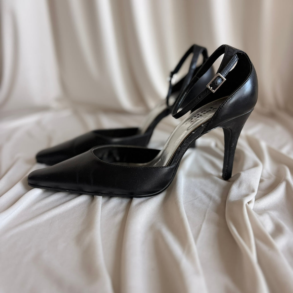 Valley Lane Black Pointed Pumps - Ankle Strap, Genuine Leather, Size 8