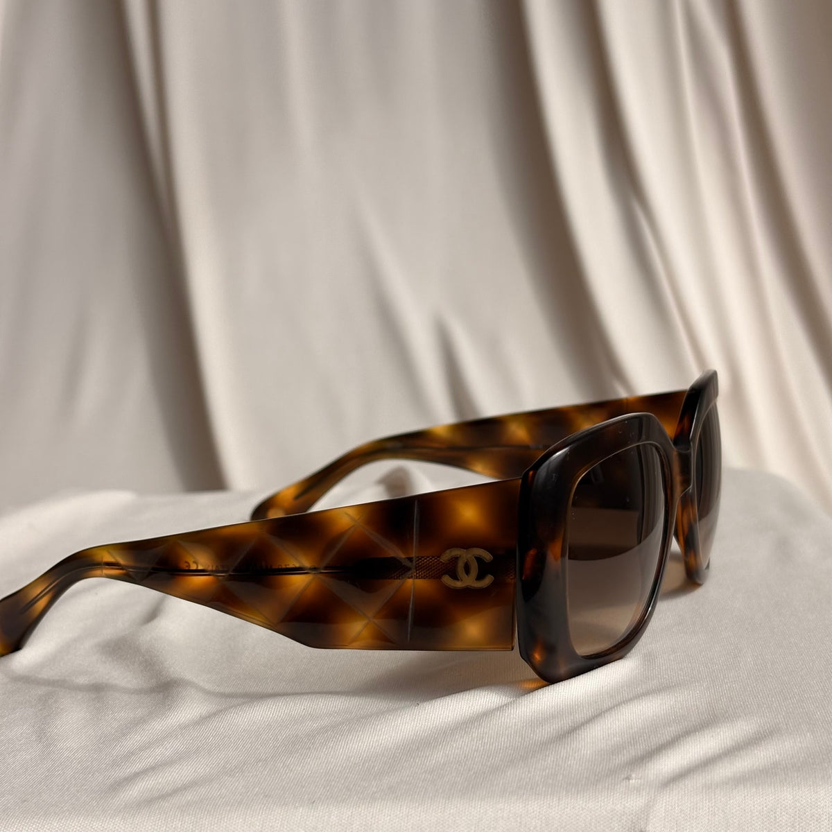 Vintage Chanel 5019 Sunglasses - Havana Tortoise, Quilted CC