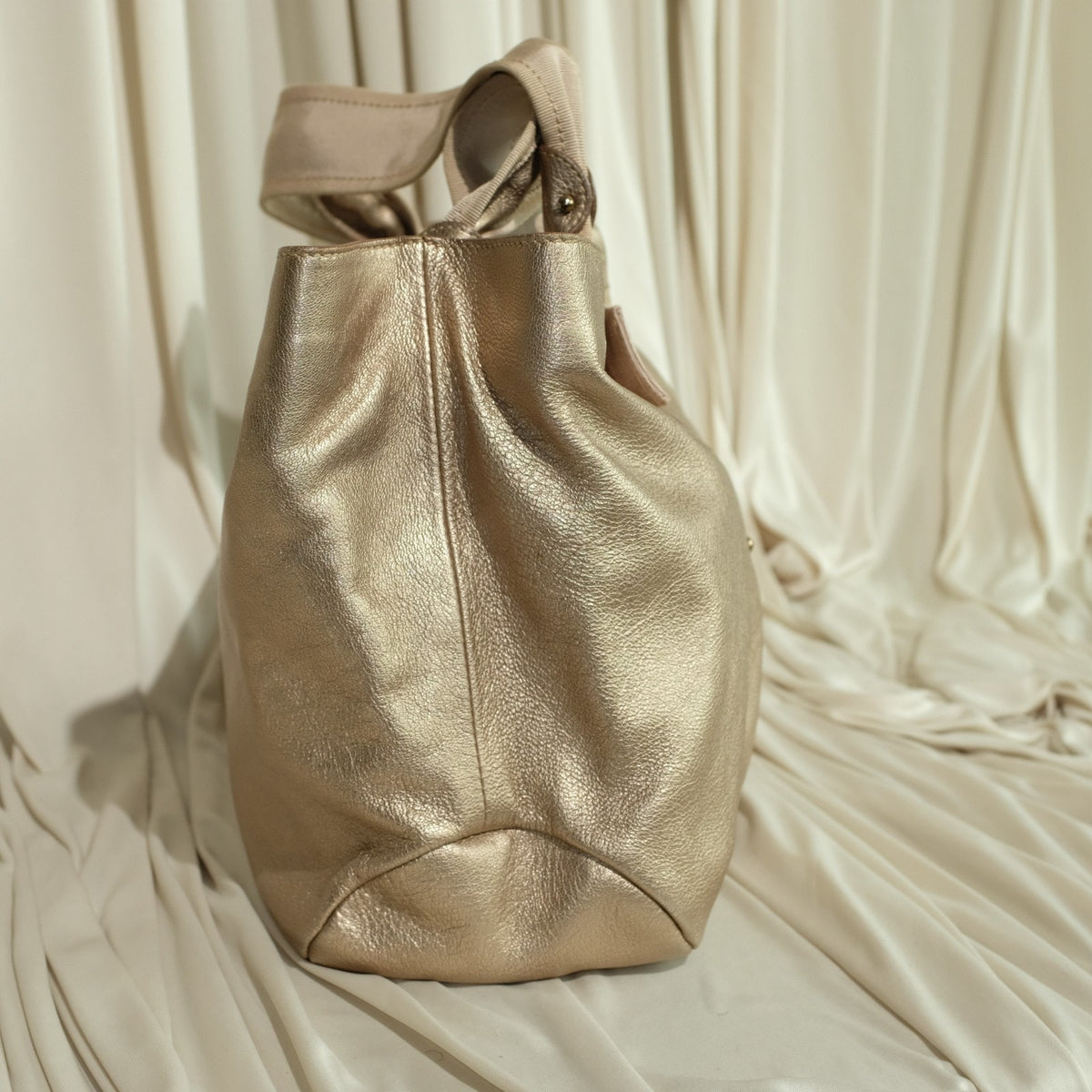 Salvatore Ferragamo Metallic Bronze Leather Miss Vara Bow Tote