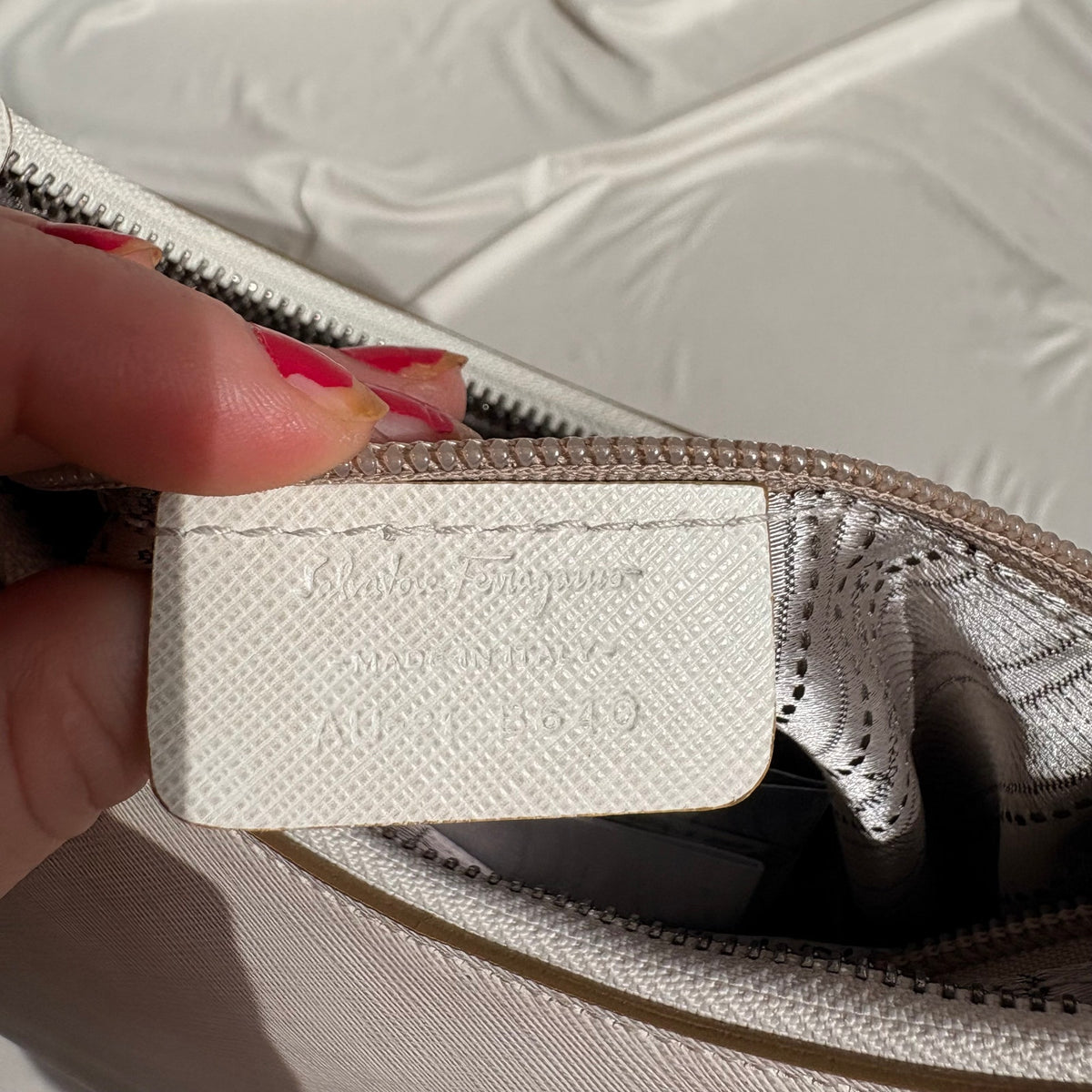 Ferragamo Gancini Romana Hobo Bag - White Saffiano Leather