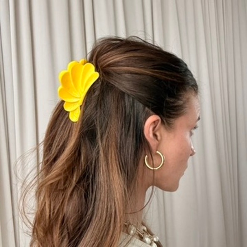 Bright Yellow Claw Clip - Vintage, Retro, 3"