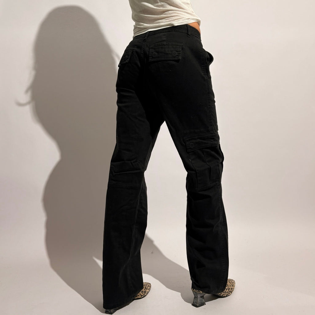 Vintage Chico's Black Low Rise Cargo Pants - Size 0