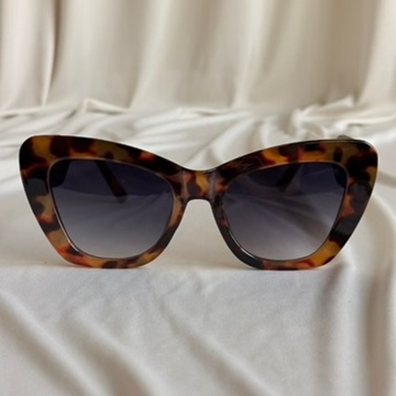 Oversized Tortoiseshell Cat-Eye Sunglasses - Blue Gradient Lenses, Brand New