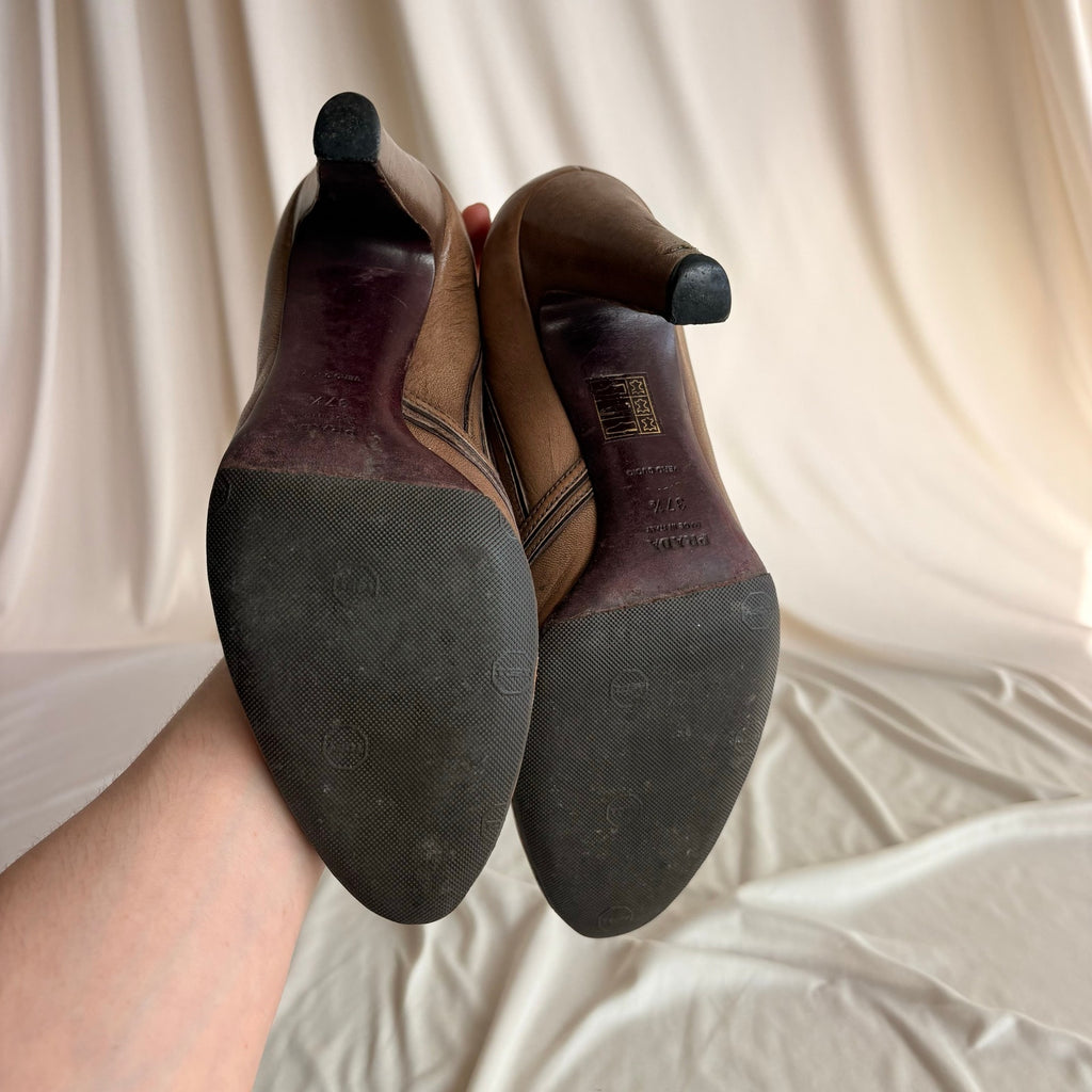 Vintage Prada Leather Cutout Accent Pumps - Crossover Straps, 37.5