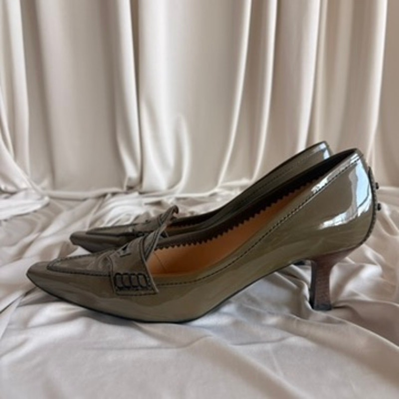 Tod's Olive Green Patent Loafers - Kitten Heel, Apron Stitch, EU 37 / US 6