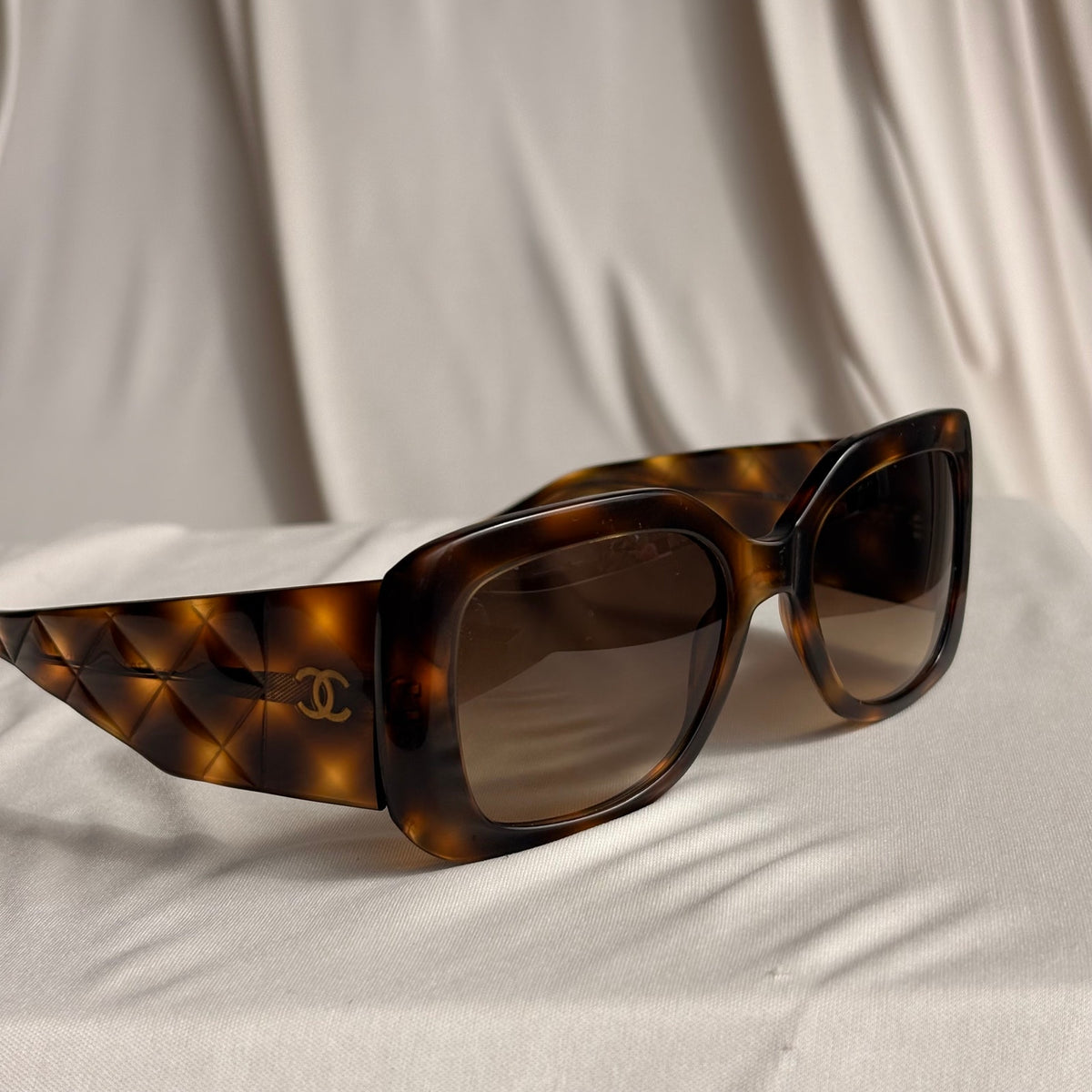 Vintage Chanel 5019 Sunglasses - Havana Tortoise, Quilted CC