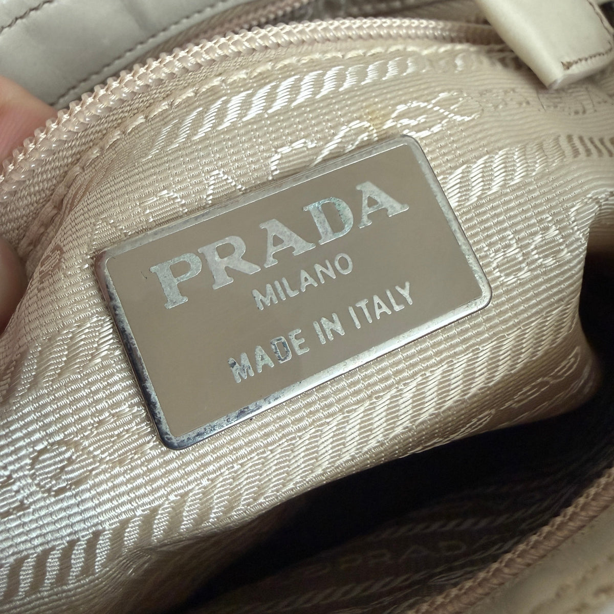 Vintage Prada Vitello Catena Tote Bag - Ivory Calfskin