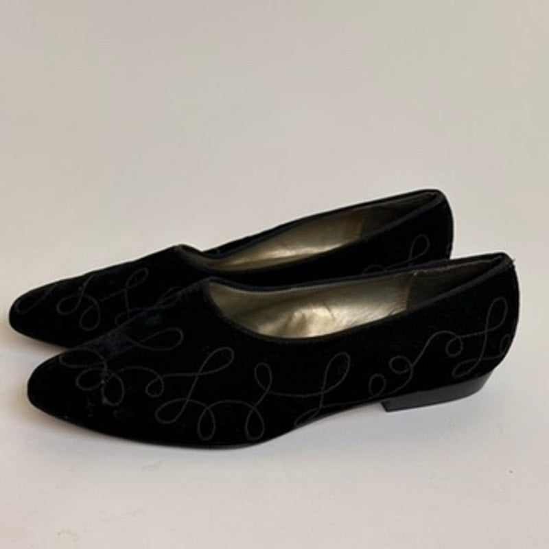 Sesto Meucci Black Velvet Loafers - Embroidery, Italian Craftsmanship, Size 7.5