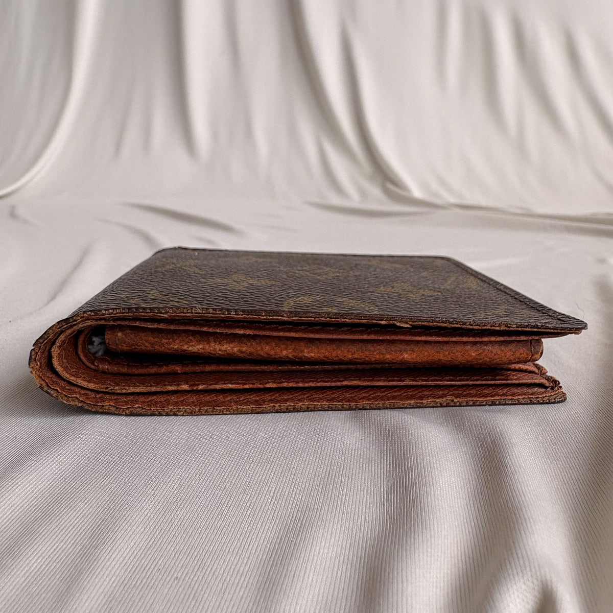 Vintage Louis Vuitton Bifold Monogram Canvas Wallet