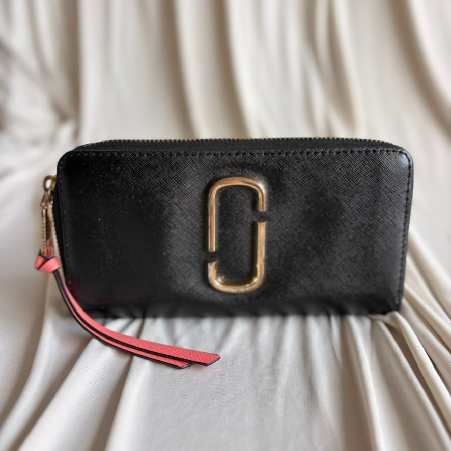 Marc Jacobs Snapshot Continental Wallet - Black Saffiano Leather, Coral Pink Accent