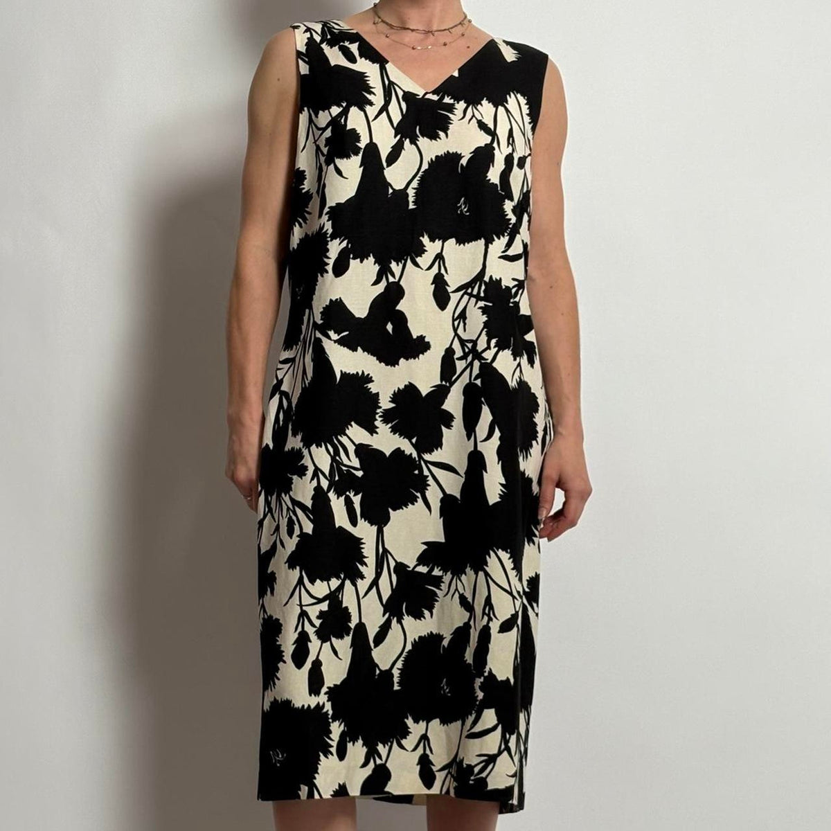 Harve Bernard Black & White Floral Dress - Fits Size 6