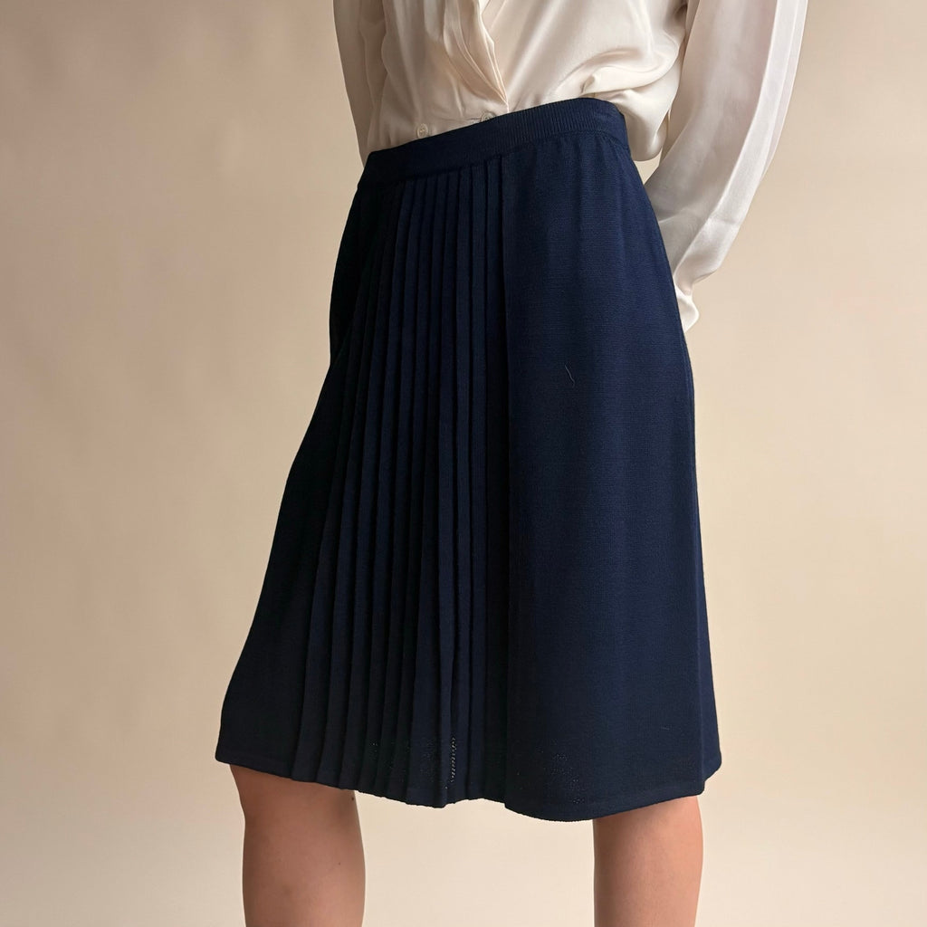 St. John Navy Pleated A-Line Knit Skirt - Made in USA, Size 4