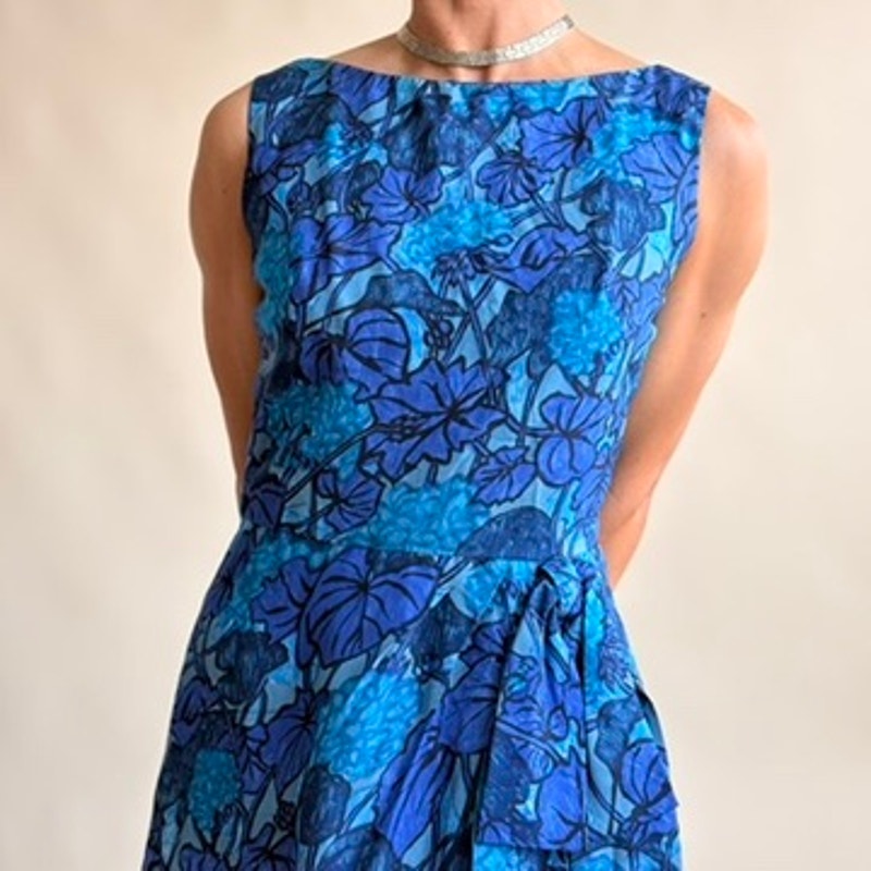 1960s Mod Floral Sheath Dress - Blue Abstract Print, Tie Waist, Fits Small
