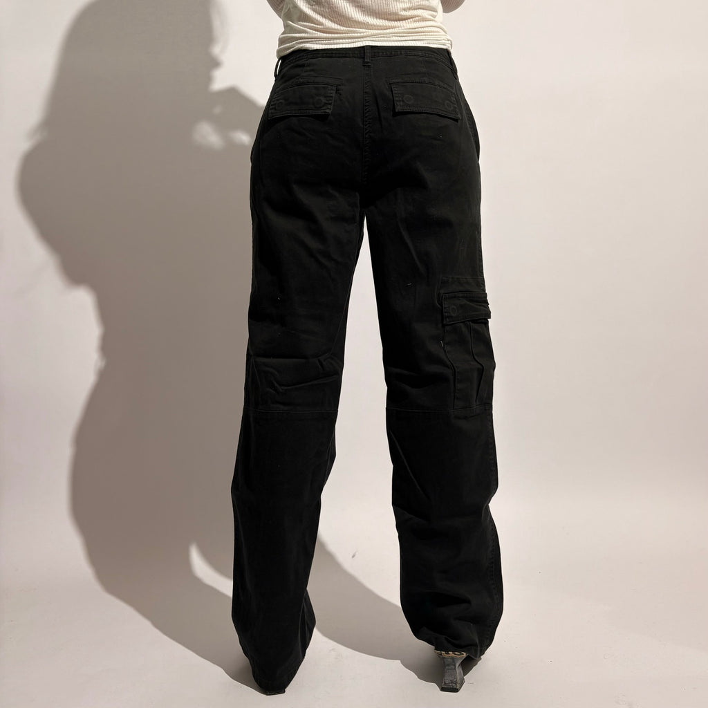 Vintage Chico's Black Low Rise Cargo Pants - Size 0