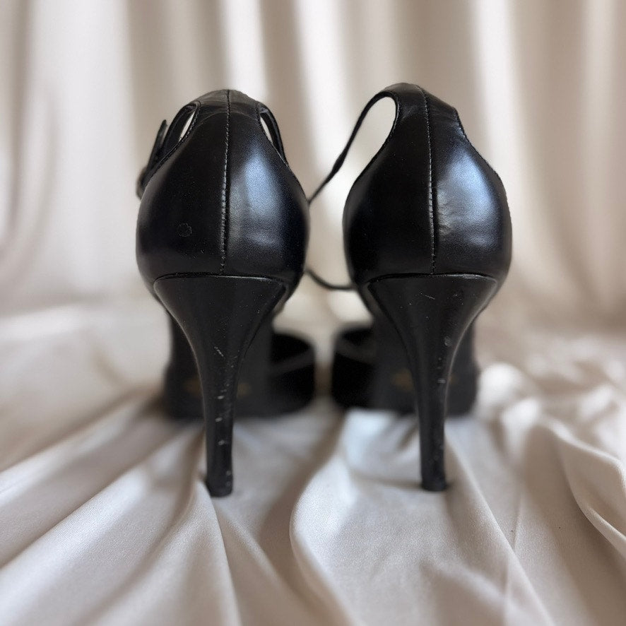 Valley Lane Black Pointed Pumps - Ankle Strap, Genuine Leather, Size 8