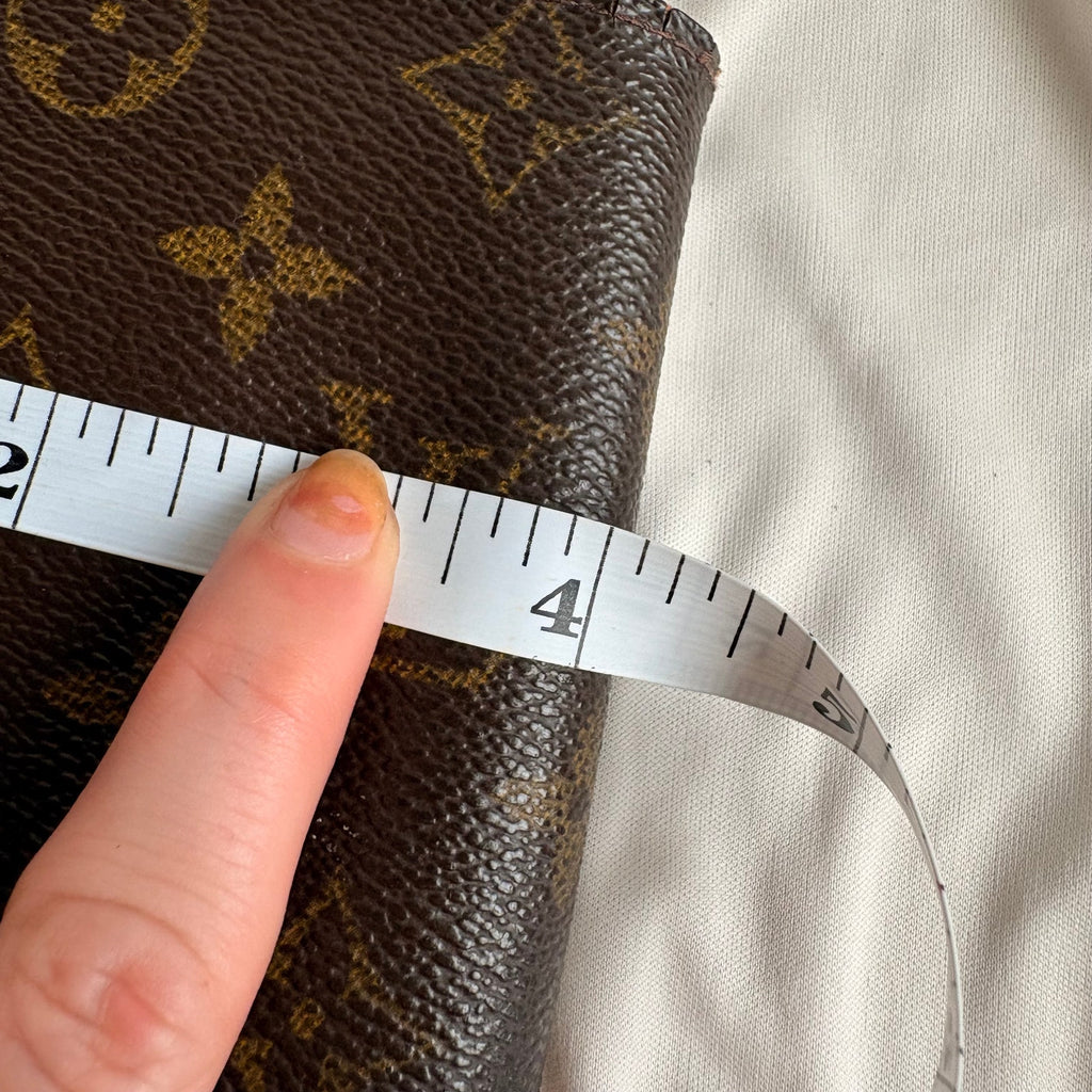 Vintage Louis Vuitton Bifold Monogram Canvas Wallet