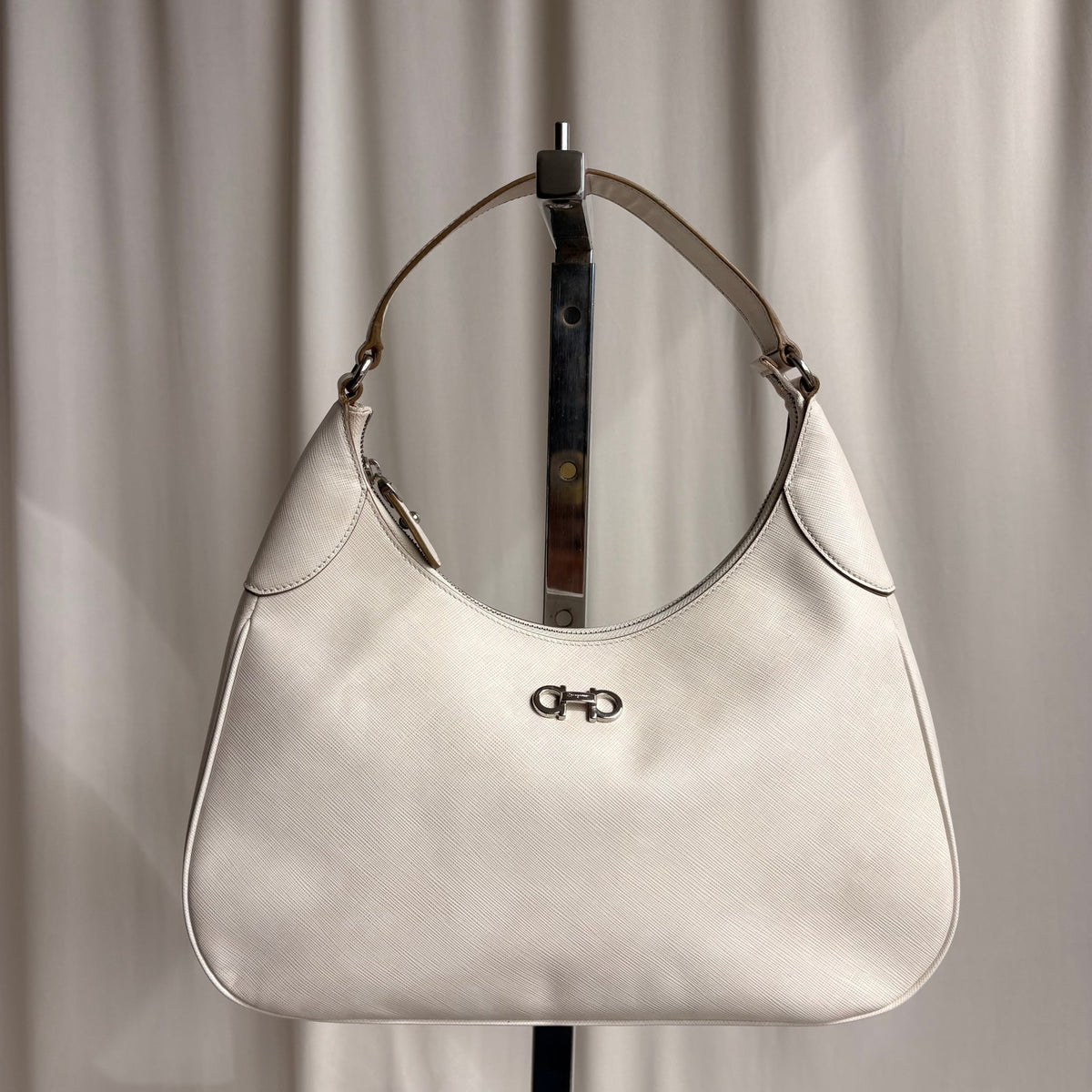 Ferragamo Gancini Romana Hobo Bag - White Saffiano Leather