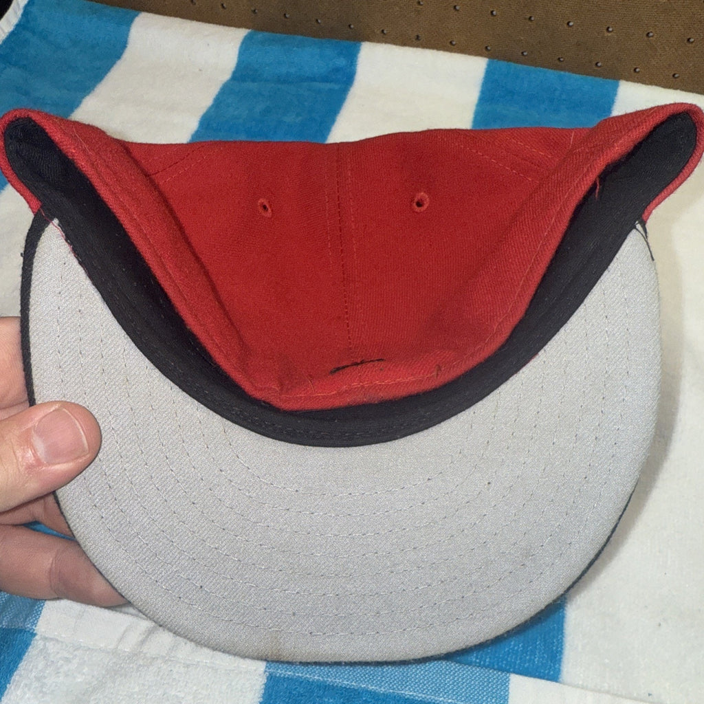 Size 7 3/4 - New Era 59Fifty NBA Chicago Bulls Fitted - Red - Black