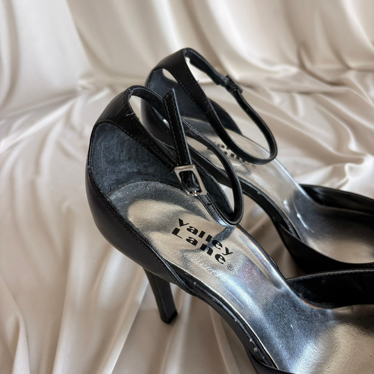 Valley Lane Black Pointed Pumps - Ankle Strap, Genuine Leather, Size 8