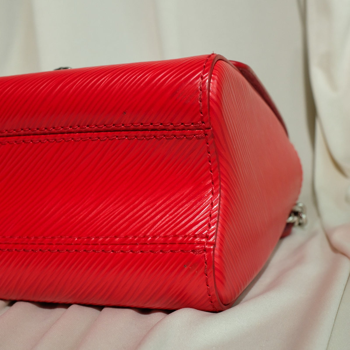 Louis Vuitton Twist MM Crossbody Bag - Red Epi Leather, Silver Hardware