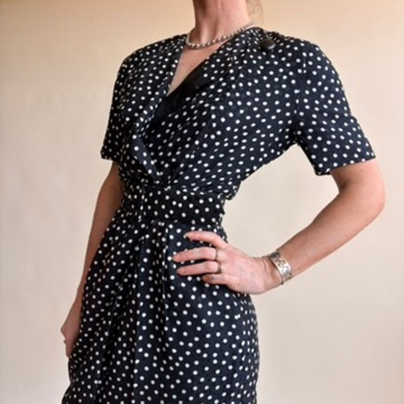 Adrianna Papell Black & White Polka Dot Silk - Short Sleeves, Belt Included, Size 4