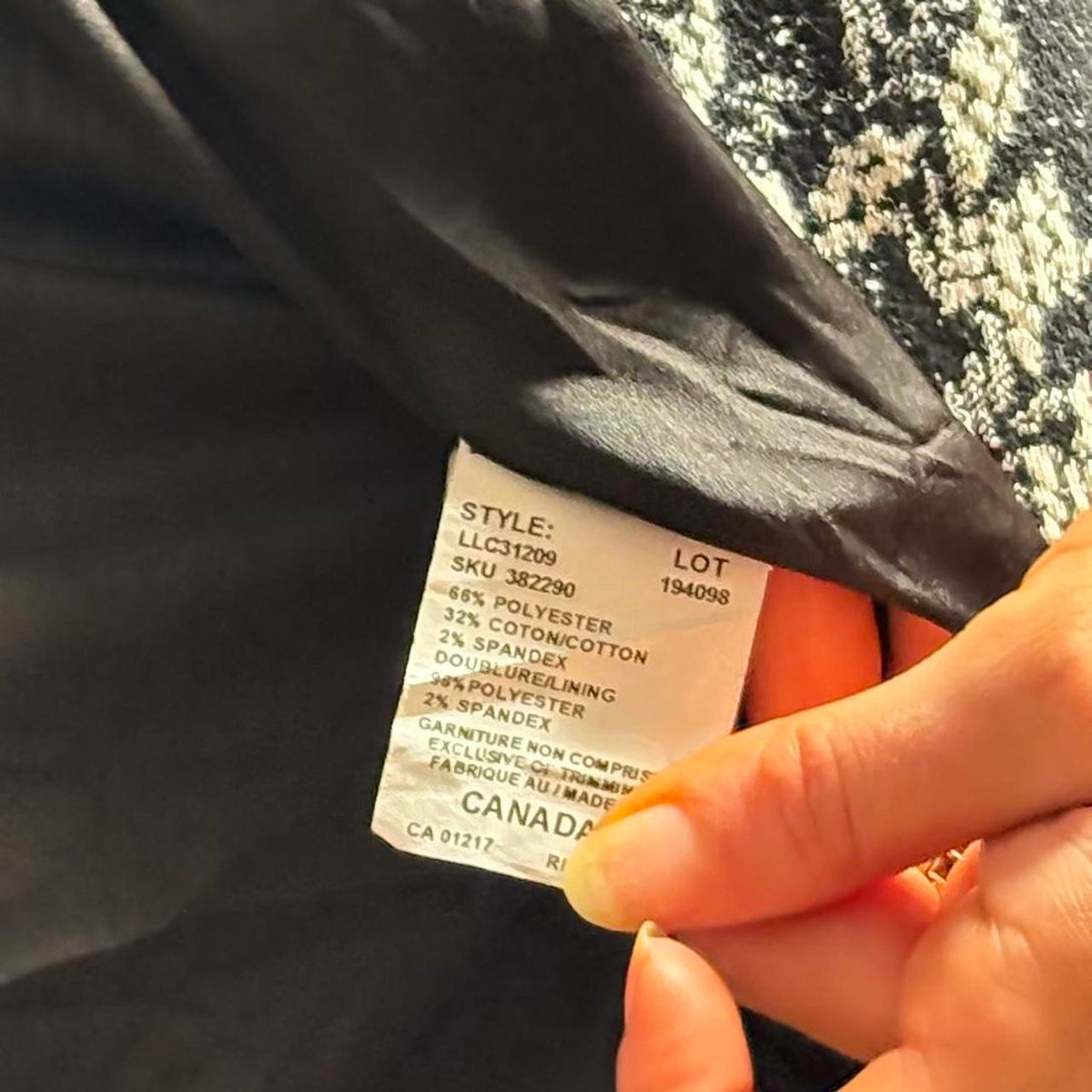 Le Château Canadian Houndstooth Coat - Small