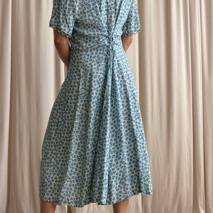 Halmode Petites Blue and White Floral Midi Dress- 90s - Size 10 (Fits M)