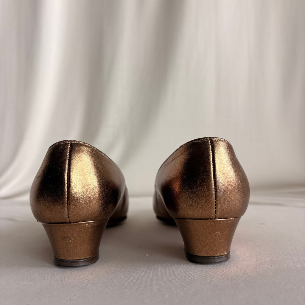 Vintage Gold Leather Round Toe Pumps - Leather Flower Detail, 1" Heel