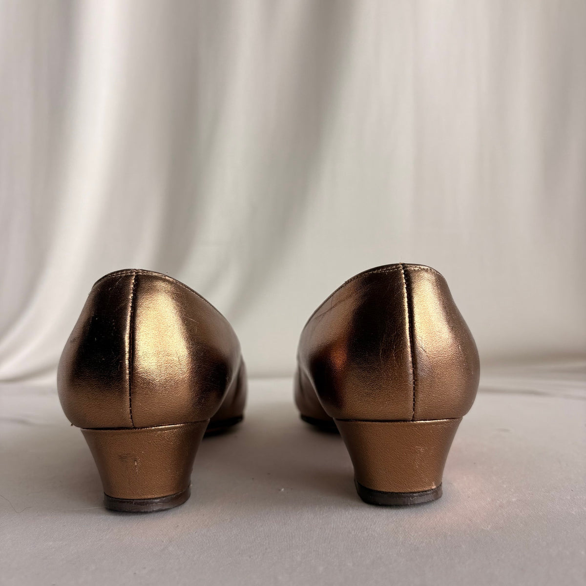 Vintage Gold Leather Round Toe Pumps - Leather Flower Detail, 1" Heel