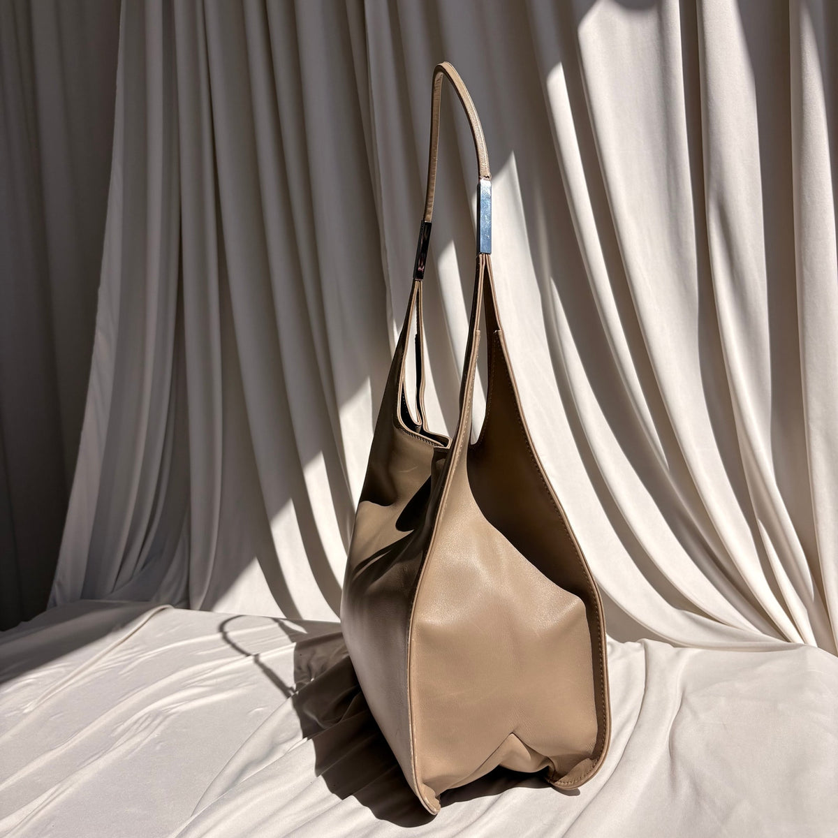 Gucci Tom Ford Era Beige Vitello Leather Shoulder Bag