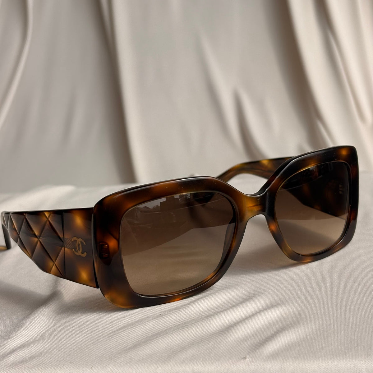 Vintage Chanel 5019 Sunglasses - Havana Tortoise, Quilted CC